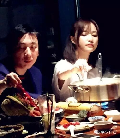 “国民老公”王思聪的餐饮公司拟上市