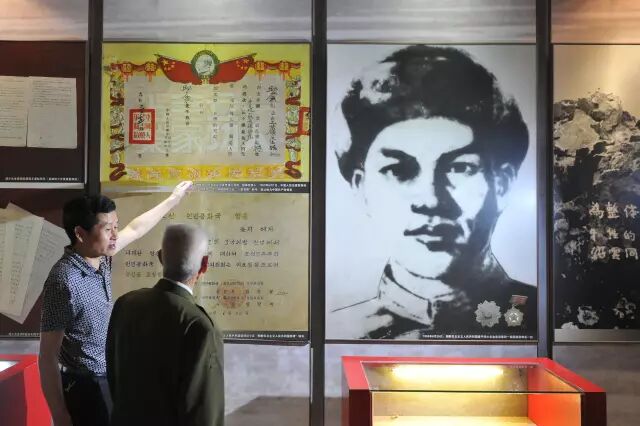 用真相为英雄正名