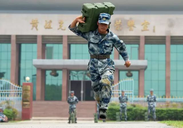 用真相为英雄正名