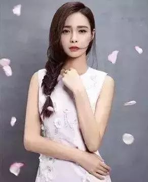 沈梦辰极力模仿Angelababy,却逃不了一身的网红风!