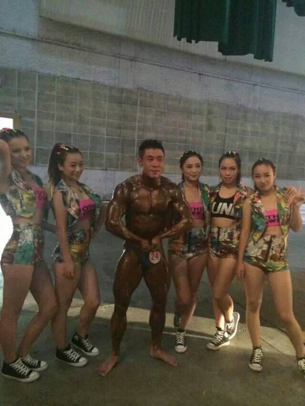 恭喜黄金时代会员周云先生荣获河南健美锦标赛冠军