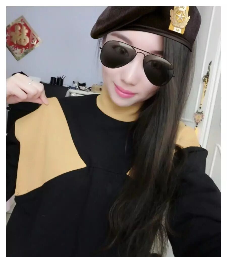 “美国偶像”--- Kelly Clarkson