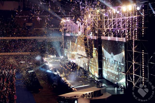 刘德华、张学友、张惠妹、李宇春等演唱会的成功 LED显示屏设计往往恰到好处