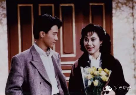 89年和黎明演的《天涯歌女》让陈松伶踏入电视圈.