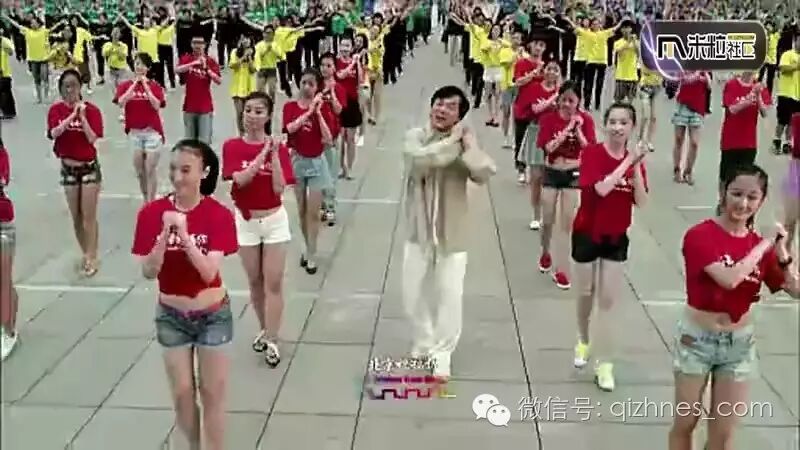 成龙面子就是大,召集两岸三地177位明星.排队唱了这首歌