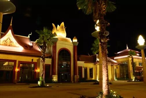 众里寻他千百度 那人已在灯火阑珊处------西双版纳国际旅游度假区盛大开业