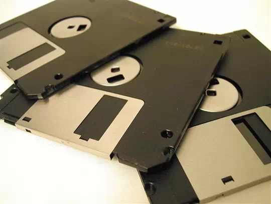 Windows 10 將徹底拋棄軟盤