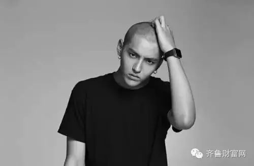 连周星驰都拿他刷脸,他却要撕掉这层皮囊