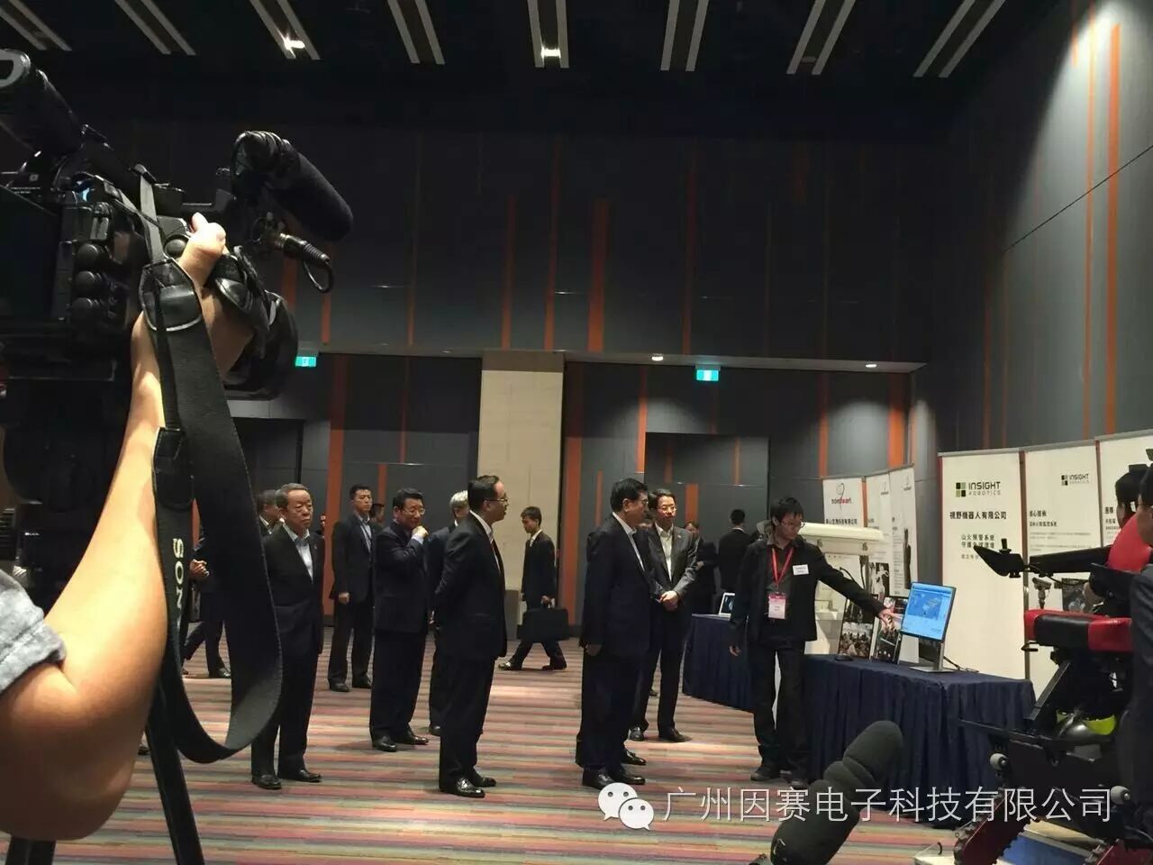 全國人大委員長張德江對視野機器人有限公司的防火機械人寄予厚望