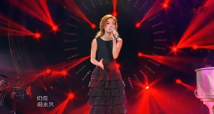 容祖儿深情演绎《月半小夜曲》,补位《我是歌手》