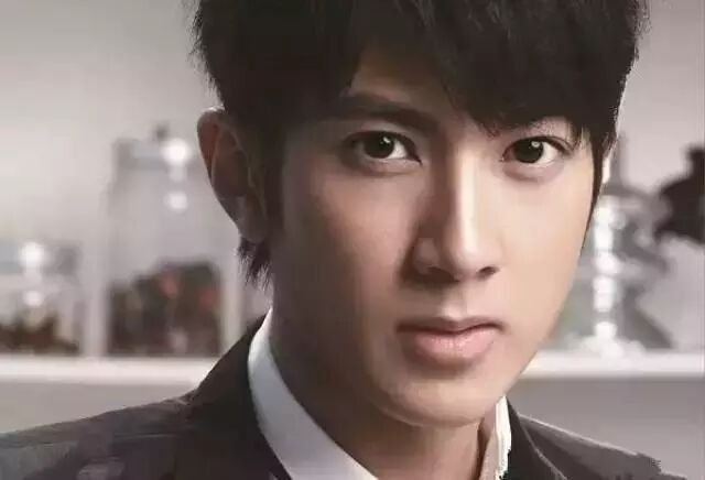 【人物】他是文莱王思聪,颜值堪比吴彦祖,娶了自己18年...