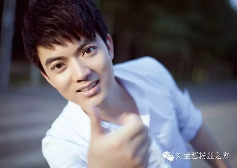 “小李健”刘孟哲现身北体做评委引围观 其新歌将发行