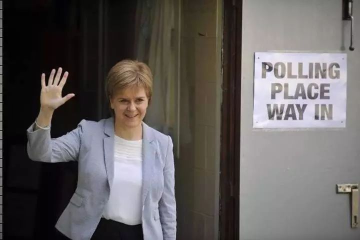 英国"脱欧"：蝴蝶的翅膀动了 可能引发一场大风暴