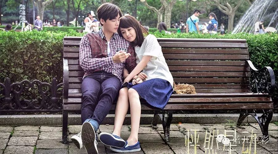 面对李易峰,杨幂”尴尬癌“发作,有本事你说说清楚!