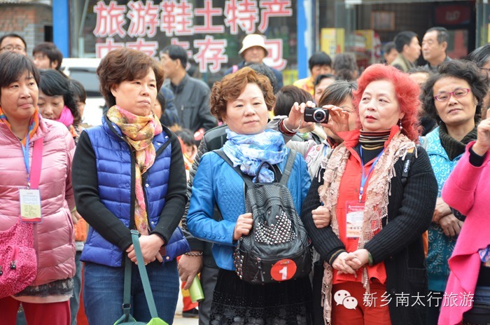 新乡南太行喜迎湖北专列团
