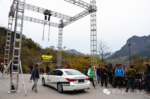 奥运冠军李小鹏来万仙山拍摄环球竞速真人秀《极速前进》