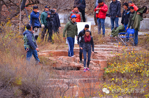 奥运冠军李小鹏来万仙山拍摄环球竞速真人秀《极速前进》