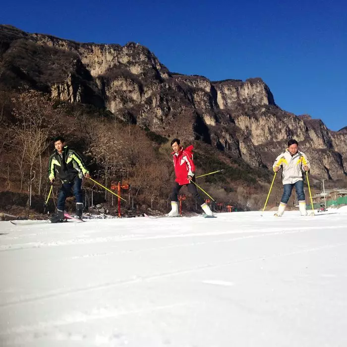 滑雪初体验 欢乐无极限