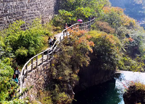 山水画廊盘古河