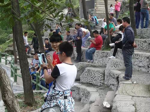 国庆长假第三天，新乡南太行客流持续火爆