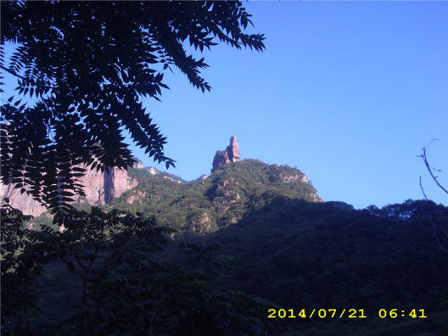 夏日八里沟风景美如画