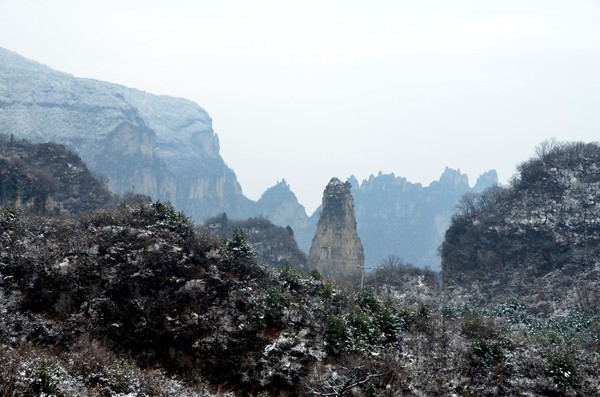 早春三月阳春雪 关山十里不同天