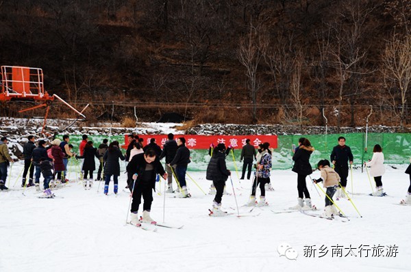 万仙山滑雪场迎来首批客人