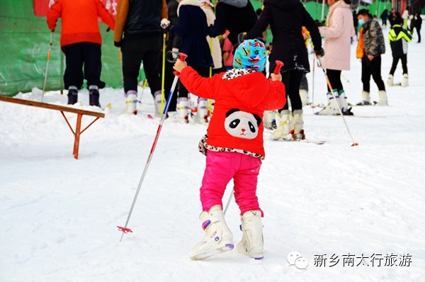 万仙山滑雪场迎来首批客人