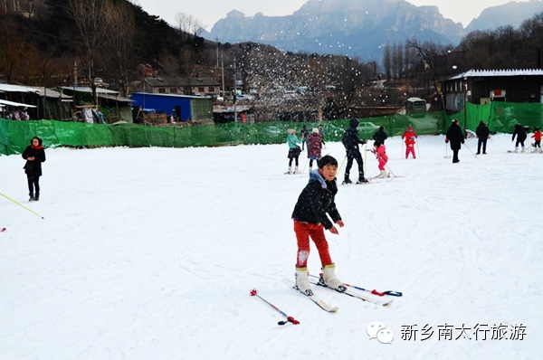 万仙山滑雪场迎来首批客人