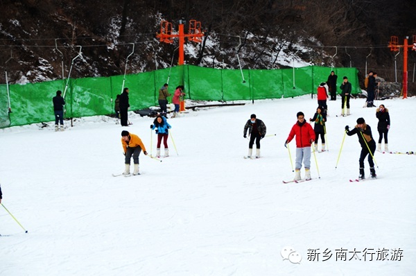 万仙山滑雪场迎来首批客人