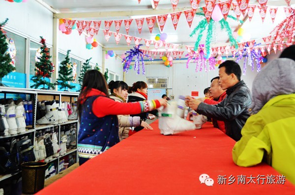 万仙山滑雪场迎来首批客人