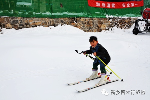 万仙山滑雪场迎来首批客人