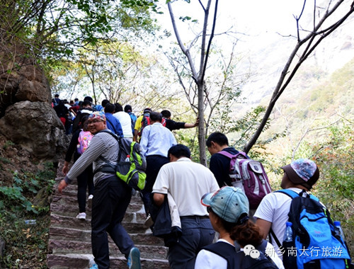 南太行红了，关山火了！