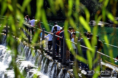 南太行迎来第一批APEC会议期间北京市民自驾游