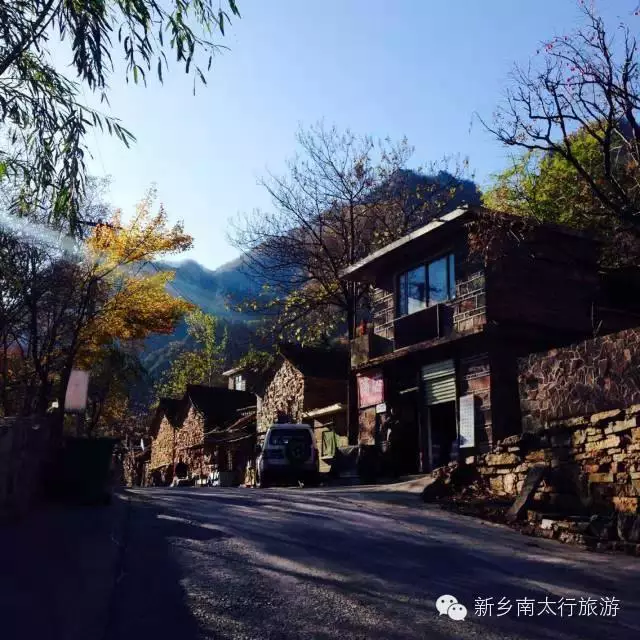 《朝闻天下》中的万仙山郭亮滑雪场