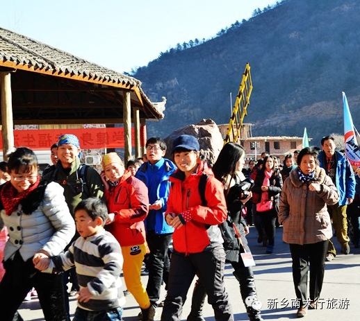 步步登高，喜迎新年