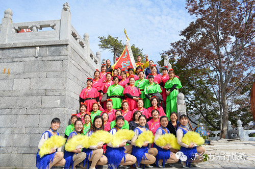 天界山铁顶，无限风光在顶峰