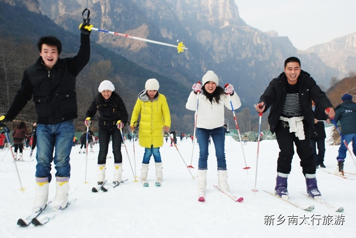 喜讯！万仙山滑雪场周末开园，电话预约免费滑！