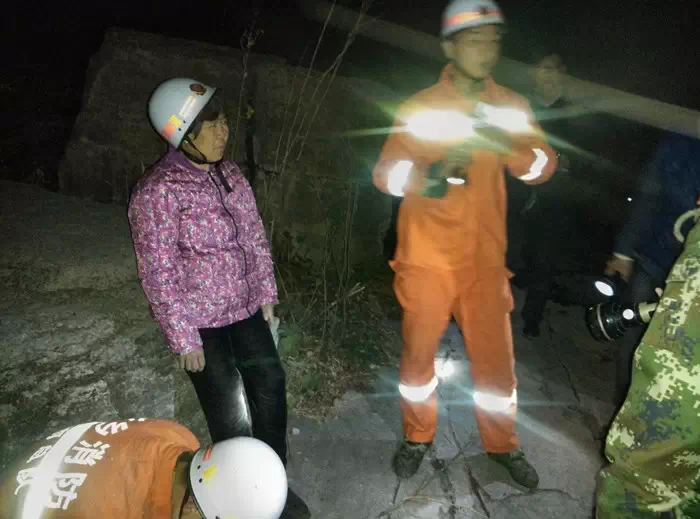 九莲山，寒冷的夜，暖暖的心！