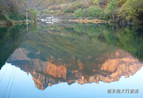 漫坡青黄相间 山风吹面不寒