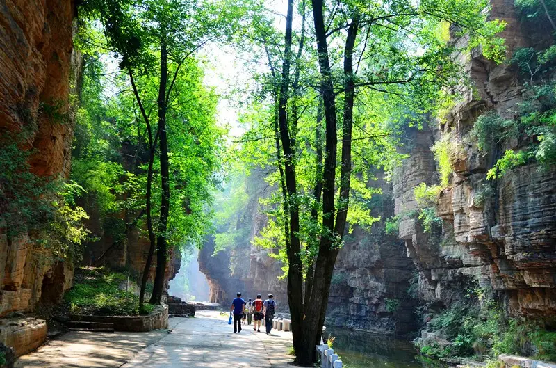 【梦回丝路】2014中国旅游总评榜  新乡南太行旅游度假区荣获“年度最受欢迎国内旅游目的地”