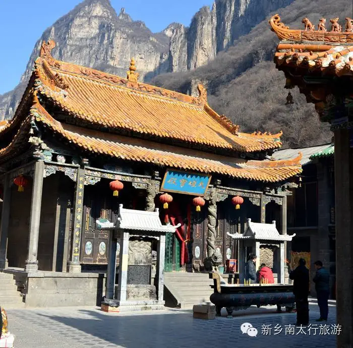 顾盼生香 绝美仙境九莲山