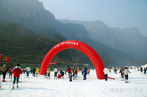 万仙山滑雪乐园  旅游滑雪两不误