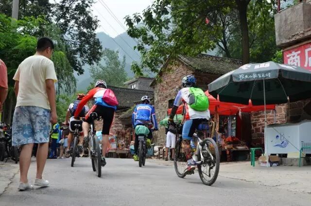 穿越天险，勇者之旅