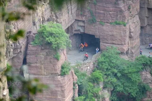 穿越天险，勇者之旅