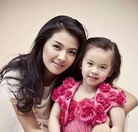 基因强大!刘涛女儿拍电视剧演妈妈童年