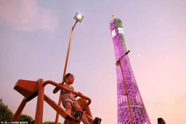 人力发电？环保路灯可照明12个小时！