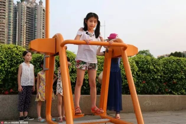 人力发电？环保路灯可照明12个小时！