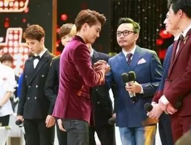 谢娜与《快本》闹翻,汪涵缺录《天天向上》内幕!湖南卫...