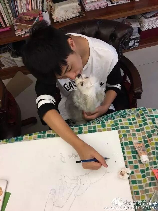 伊能静将产女 大儿子为妹妹画画做礼物